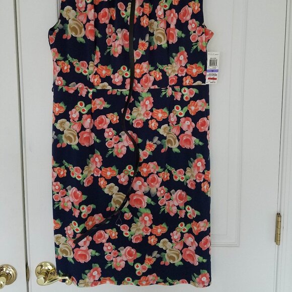 Charter Club Pleated Scoop Neckline Navy Coral Flowered Dress Cap Slv Sz 18 NWT - Picture 3 of 15